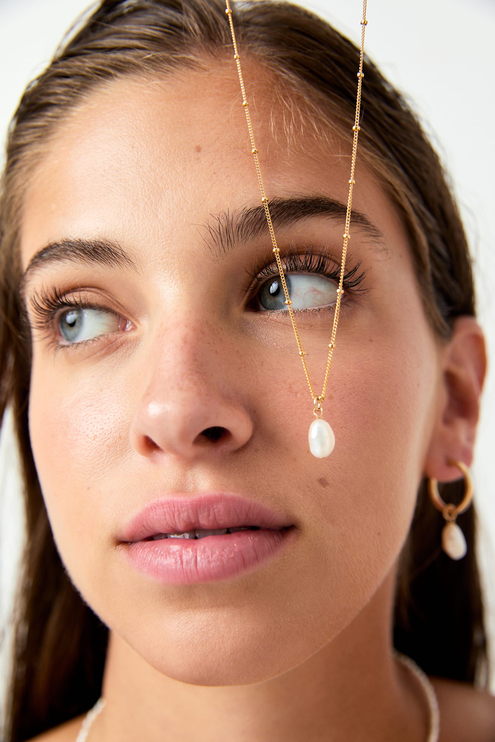 YULI GOLD NECKLACE