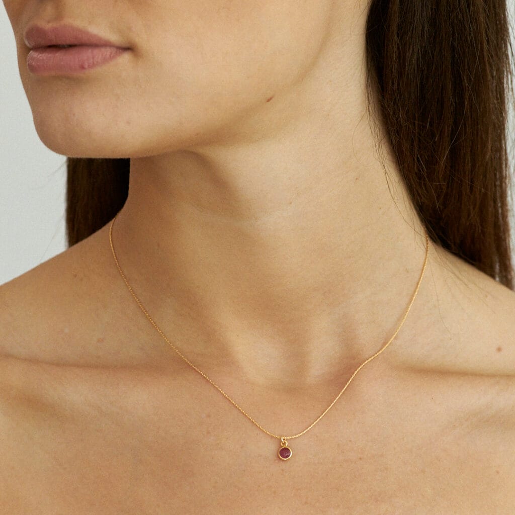 LILY GOLD NECKLACE