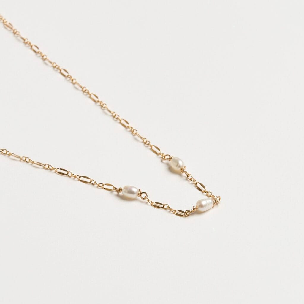 TRIPLE SET IN GOLD