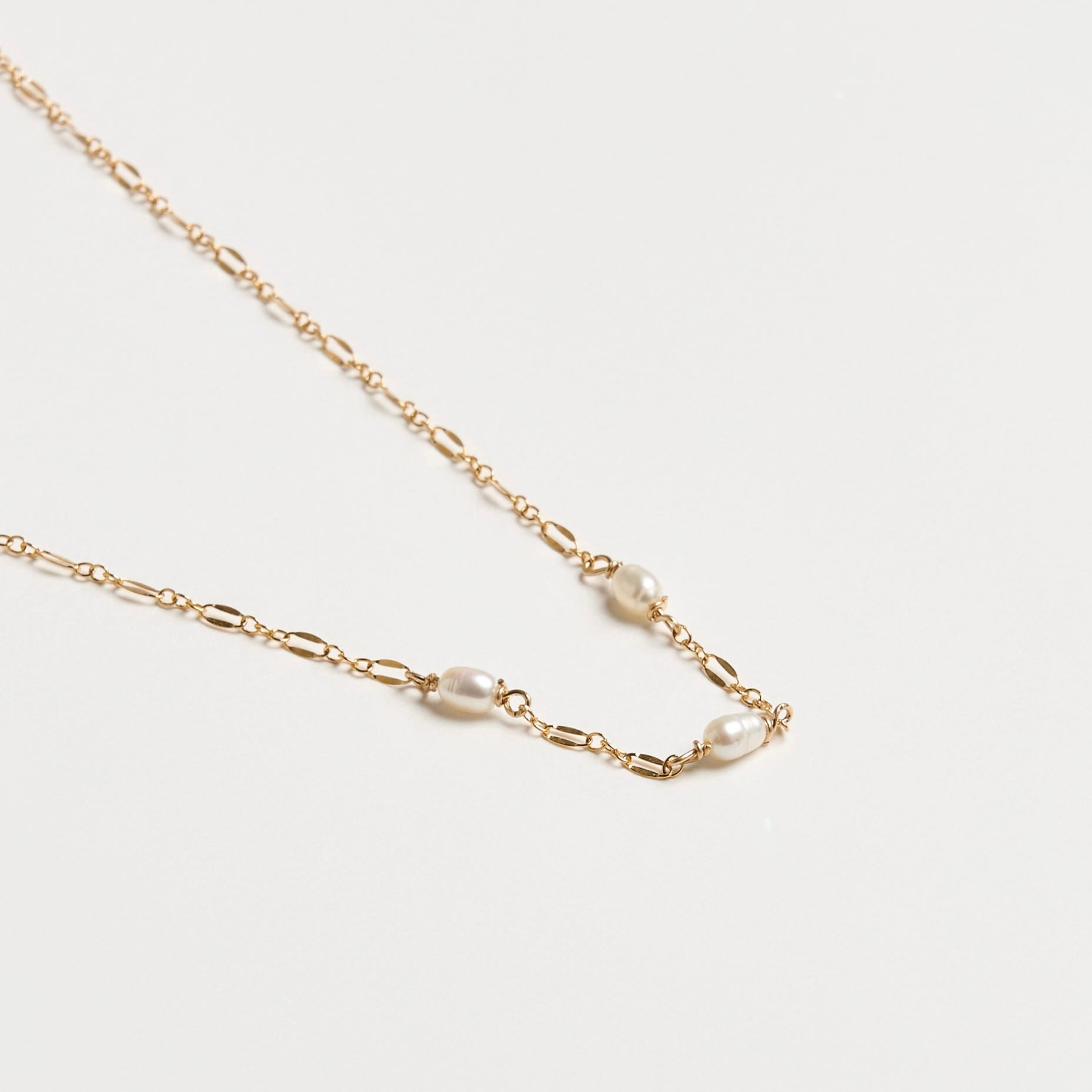 TRIPLE SET IN GOLD