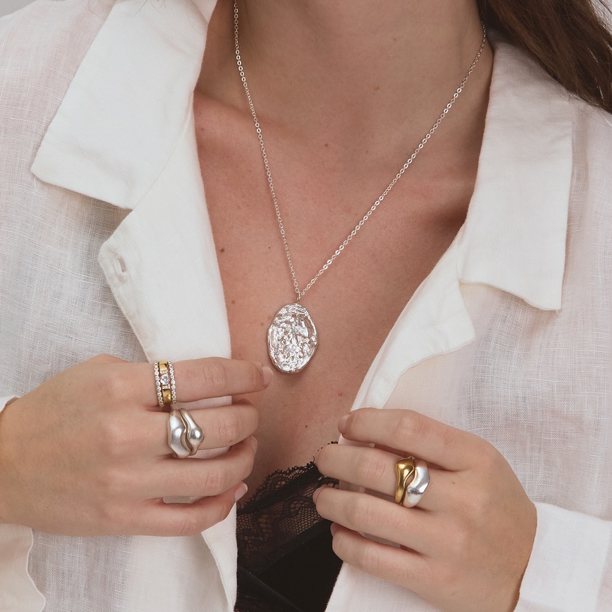 LYA SILVER NECKALCE