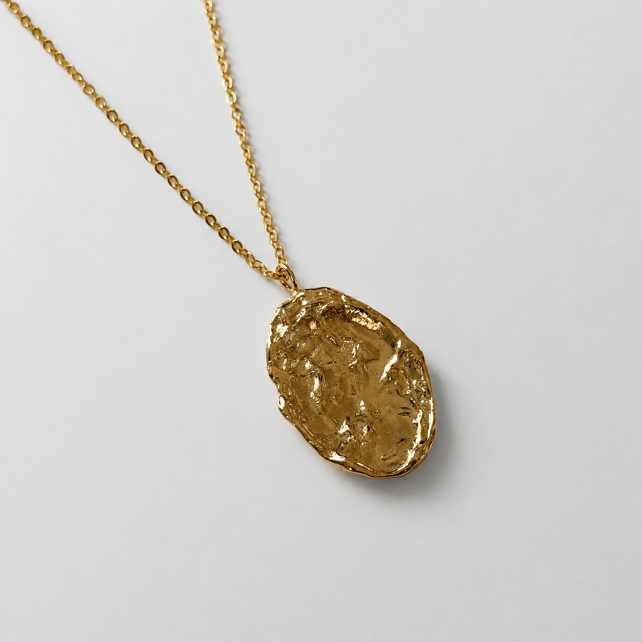 LYA GOLD NECKALCE
