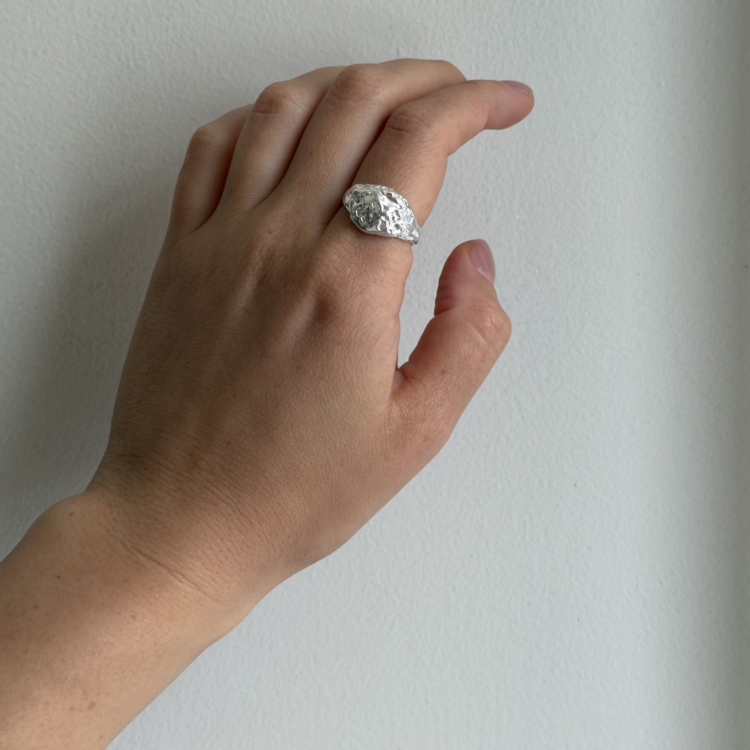 LYA SILVER RING