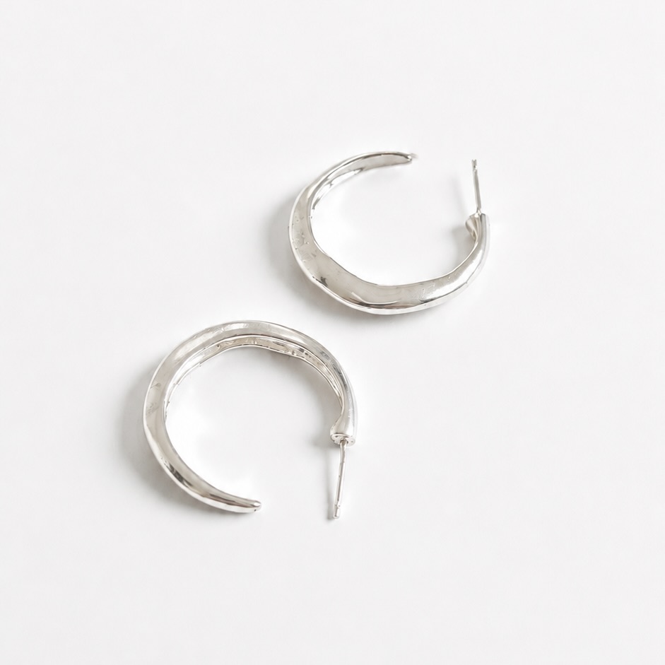 NOA SILVER EARRINGS